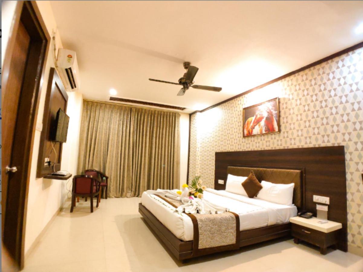 Rewa Hotel Badrika Inn מראה חיצוני תמונה
